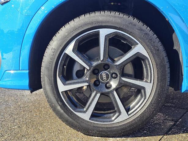 2021 Audi Q3 Technik S Line TFSI quattro image 5