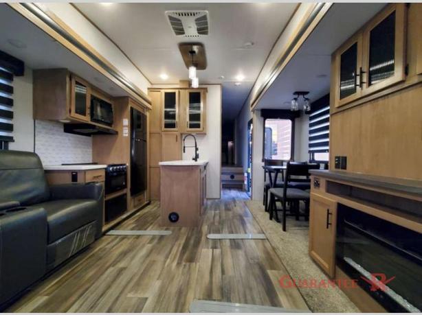 Used 2023 Forest River RV Cherokee Arctic Wolf Suite 3660 image 8
