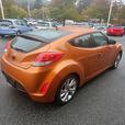 2016 Hyundai  Veloster thumbnail image 2