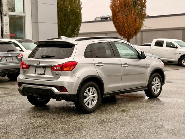 2018 Mitsubishi RVR image 6