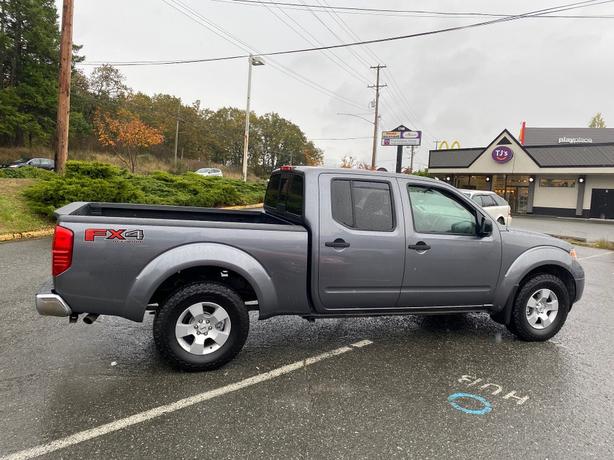 2018 Nissan  Frontier SV V6 image 4