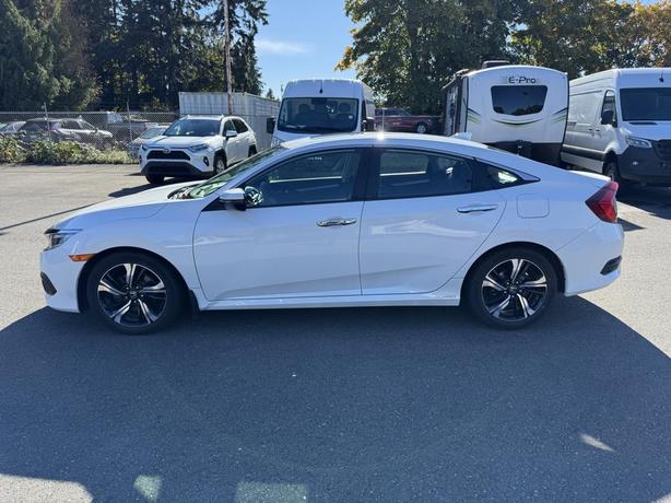 2017 Honda Civic Sedan Touring image 2