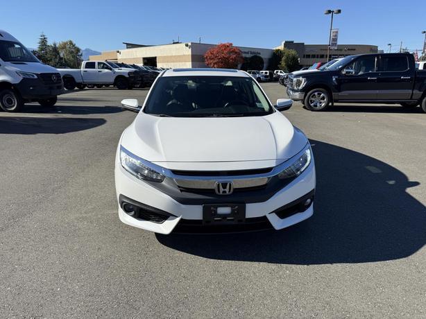 2017 Honda Civic Sedan Touring image 8