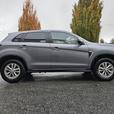2023 Mitsubishi RVR SE FWD thumbnail image 4