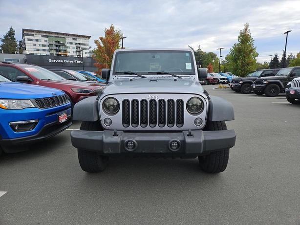 2016 Jeep Wrangler Sport 4x4 | Low KM! image 2