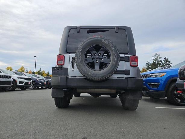 2016 Jeep Wrangler Sport 4x4 | Low KM! image 5