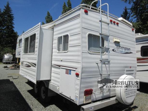 Used 2004 KUSTOM KOACH WESTWIND WW246 image 4