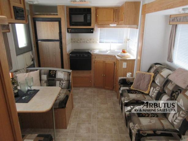 Used 2004 KUSTOM KOACH WESTWIND WW246 image 8