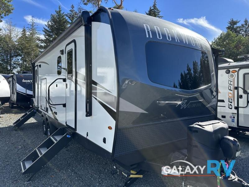 Used 2023 Forest River RV Rockwood Ultra Lite 2614BS display photo
