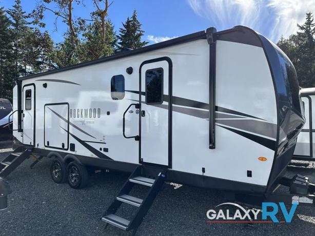 Used 2023 Forest River RV Rockwood Ultra Lite 2614BS image 3