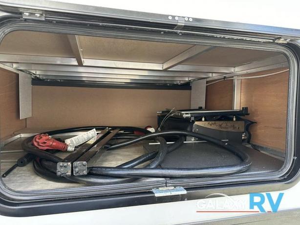 Used 2023 Forest River RV Rockwood Ultra Lite 2614BS image 8