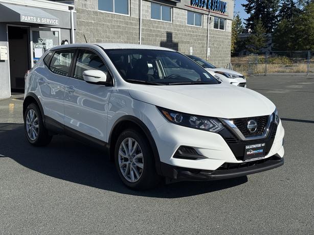 2023 Nissan Qashqai S AWD - Blind Spot Warning & Heated Front Seats image 4