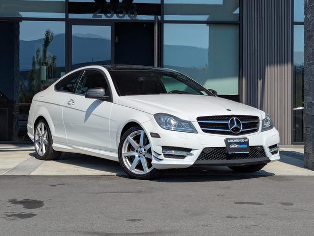 2013 Mercedes-Benz C-Class C 350 - Leather, Sunroof, AWD, Heated Seats image 4