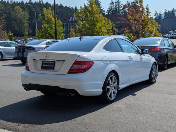2013 Mercedes-Benz C-Class C 350 - Leather, Sunroof, AWD, Heated Seats image 6