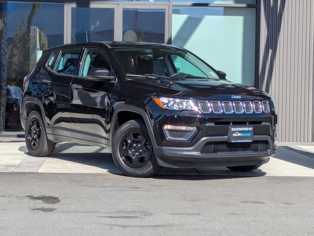 2017 Jeep Compass Sport - Low Kilometers image 4