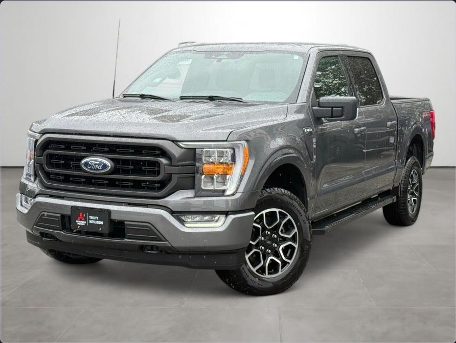 2023 Ford F-150 XLT - One Owner, Navigation, BlueTooth display photo