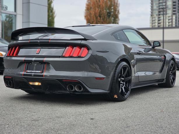 2018 Ford Mustang Shelby GT350R - New tires - Carbon Fiber Wheels image 5