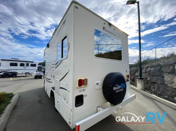 Used 2011 Adventurer Manufacturing Inc. Adventurer 19RD image 3