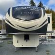 Used 2020 Grand Design Solitude S-Class 3350RL thumbnail image 2