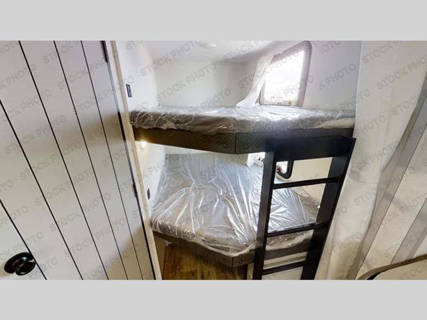 Used 2021 Forest River RV Vibe 26DB image 5