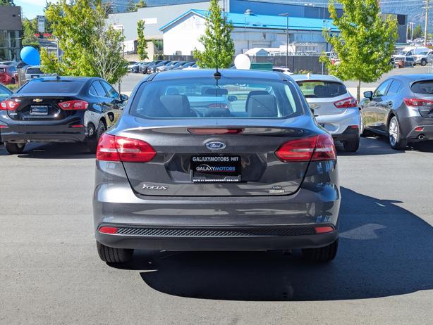 2017 Ford Focus SE - 6-Speed Manual, Dual Zone A/C, SXM Radio image 7