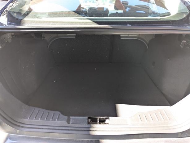 2017 Ford Focus SE - 6-Speed Manual, Dual Zone A/C, SXM Radio image 8