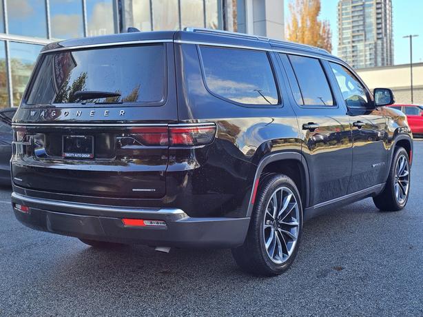 2022 Jeep Wagoneer Series III 4x4 image 5