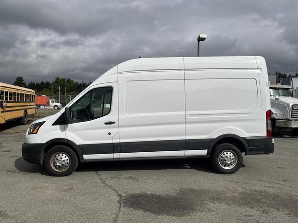 2023 Ford Transit 250 Van High Roof 148-inch WheelBase Cargo Van ALL WHEEL DRIVE image 2