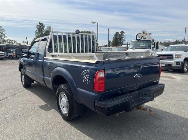 2014 Ford F-250 SD XLT SuperCab 4WD image 3