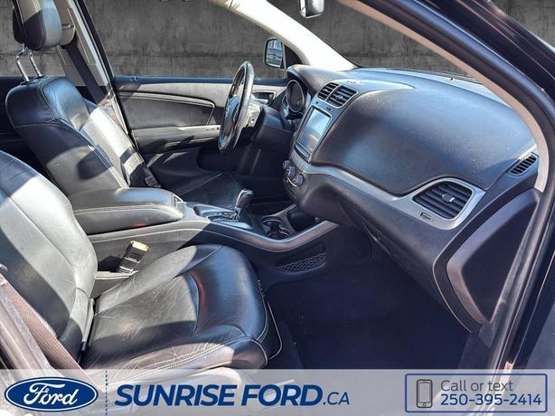 2015 Dodge Journey Limited, 7 PASSENGER SEATING image 8