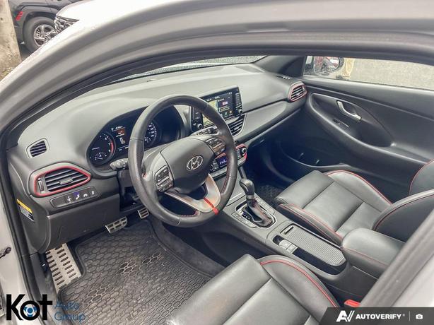 2018 Hyundai Elantra GT Sport Ultimate MOON ROOF! VENTILATED FRONT SEATS! BLUTOO image 4