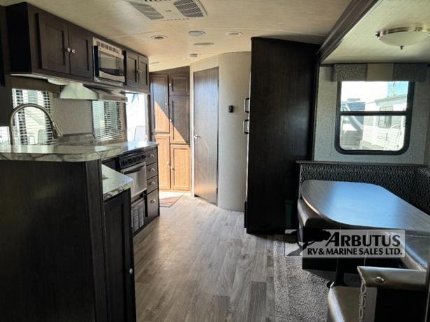 Used 2018 Heartland Sundance 221RB image 8