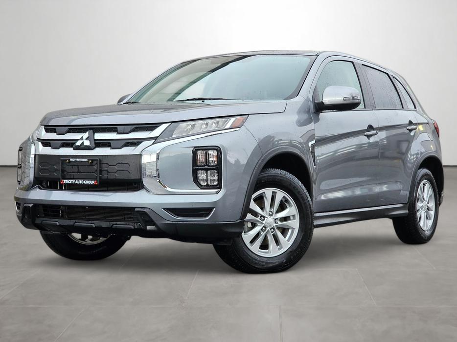 2023 Mitsubishi RVR SE - No Accidents, Heated Seats, BlueTooth display photo