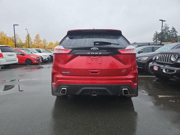 2022 Ford Edge ST AWD | No Reported Accidents! image 5