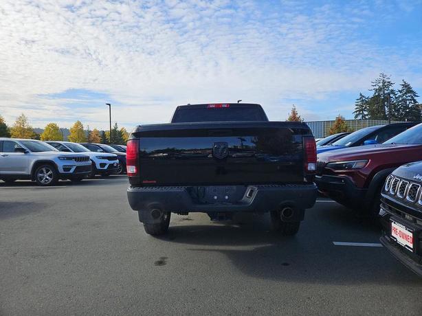 2022 RAM 1500 Classic Warlock 4x4 Crew Cab 5'7 Box | Cruise Control! image 5