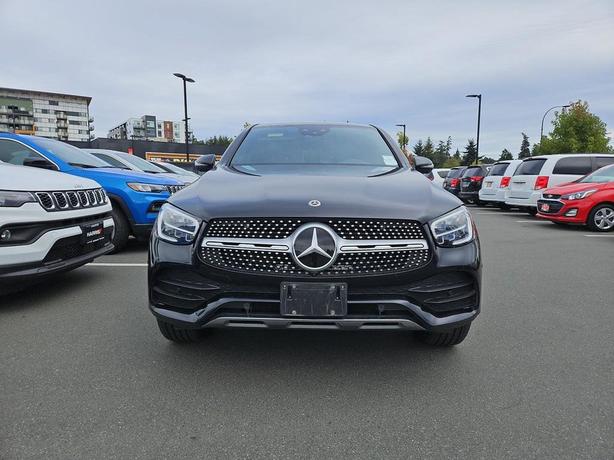 2023 Mercedes-Benz GLC GLC 300 4MATIC Coupe | No Reported Accidents! image 2