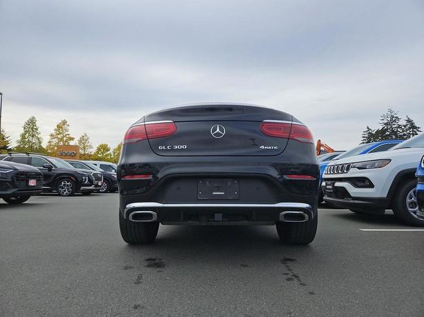 2023 Mercedes-Benz GLC GLC 300 4MATIC Coupe | No Reported Accidents! image 5
