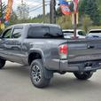 2021 Toyota Tacoma V6 thumbnail image 8