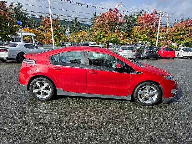 2014 Chevrolet  Volt image 3