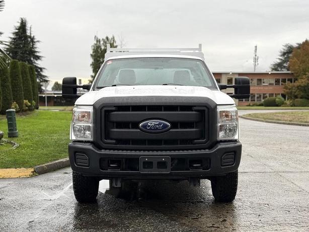 2015 Ford F-350 SD SuperCab 4WD Service Truck with Utility Body image 3
