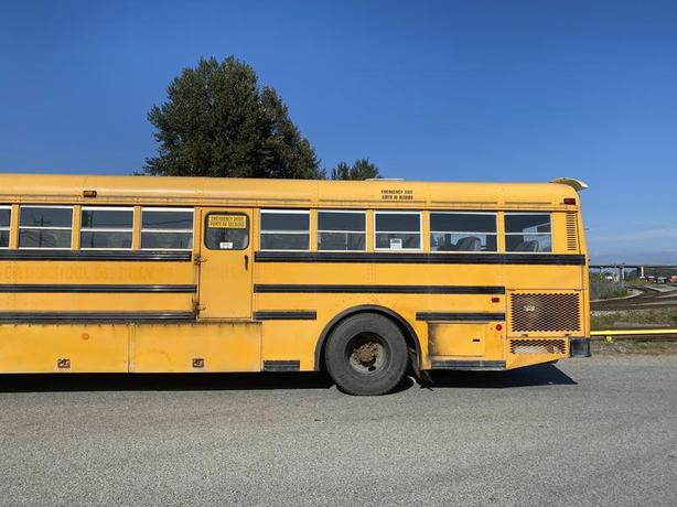 2006 Thomas Saf-T-Liner HDX 56 passenger School Bus Diesel Air Brakes image 5