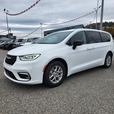 2024 Chrysler Pacifica Touring-L thumbnail image