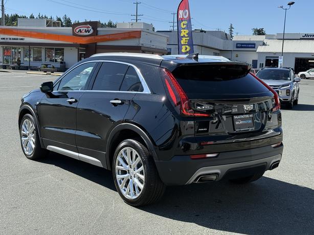 2020 Cadillac XT4 Luxury AWD - Power Seats & Heated Steering Wheel image 8