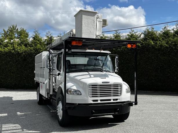 2012 Freightliner M2 106 Business Class Terex Bucket Dump Truck With Air Brakes  image 2