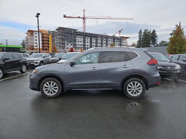 2018 Nissan Rogue | Heated Seats | Cruise Control! image 3