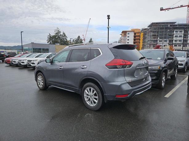 2018 Nissan Rogue | Heated Seats | Cruise Control! image 4