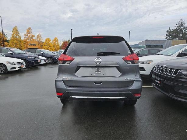 2018 Nissan Rogue | Heated Seats | Cruise Control! image 5