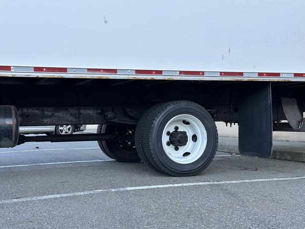 2019 Hino 195 image 5