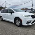 2024 Chrysler Pacifica Touring-L thumbnail image 2