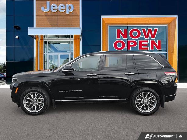 2022 Jeep Grand Cherokee Summit 4x4 | No Reported Accidents! image 3